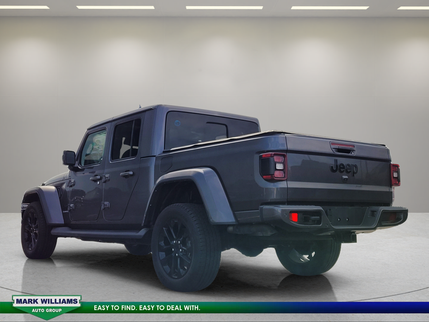 Used 2021 Jeep Gladiator Overland AWD/4WD image 6