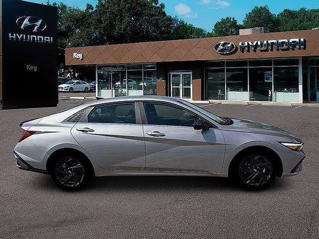 New 2026 Hyundai Elantra SEL Sport Premium w/ Cargo Package FWD image 11
