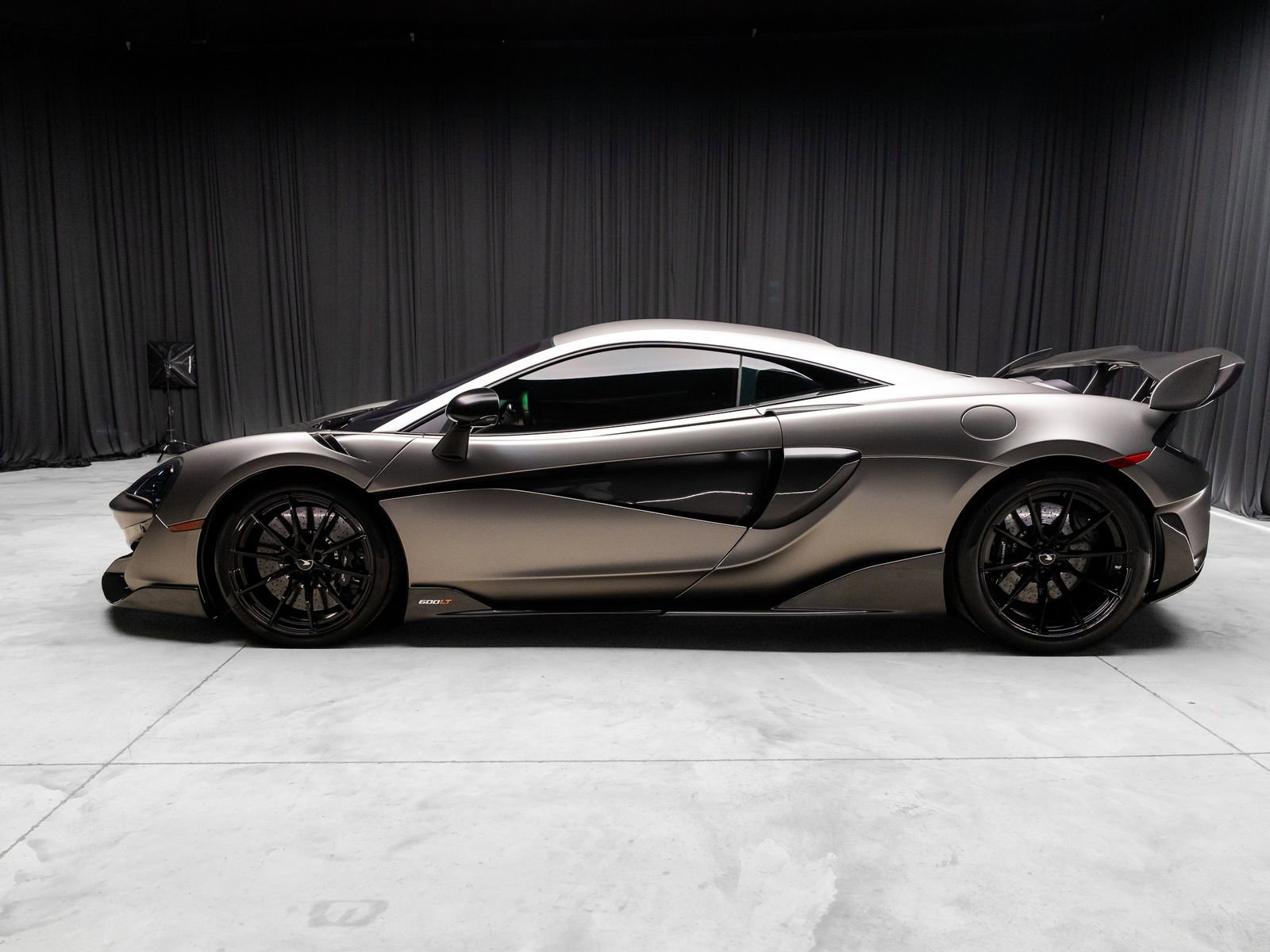 Used 2019 McLaren 600LT RWD image 13