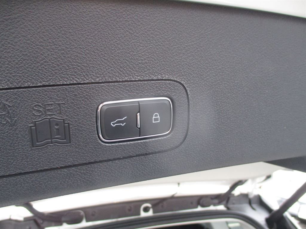 Used 2025 Lincoln Aviator Reserve w/ Equipment Group 201A image 12