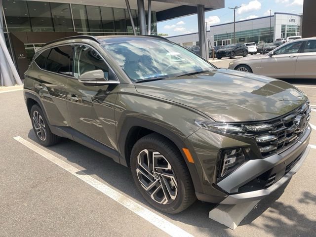 Used 2025 Hyundai Tucson Limited AWD/4WD image 11