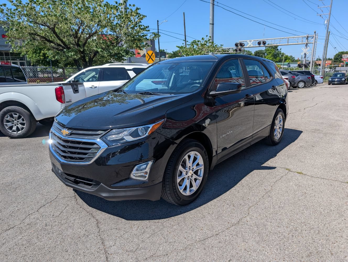 Used 2021 Chevrolet Equinox LS FWD image 3