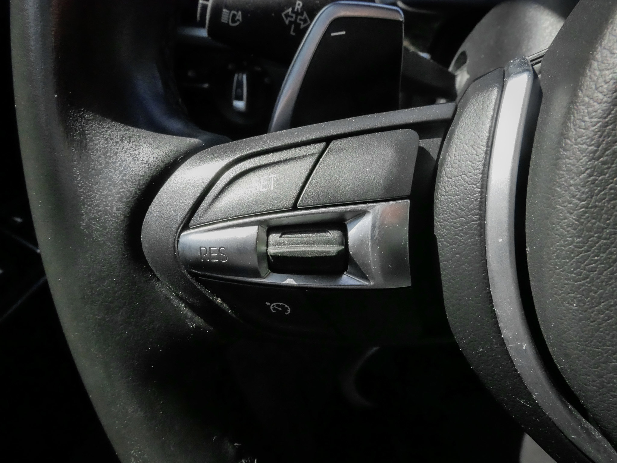 Used 2018 BMW 640i Convertible image 19