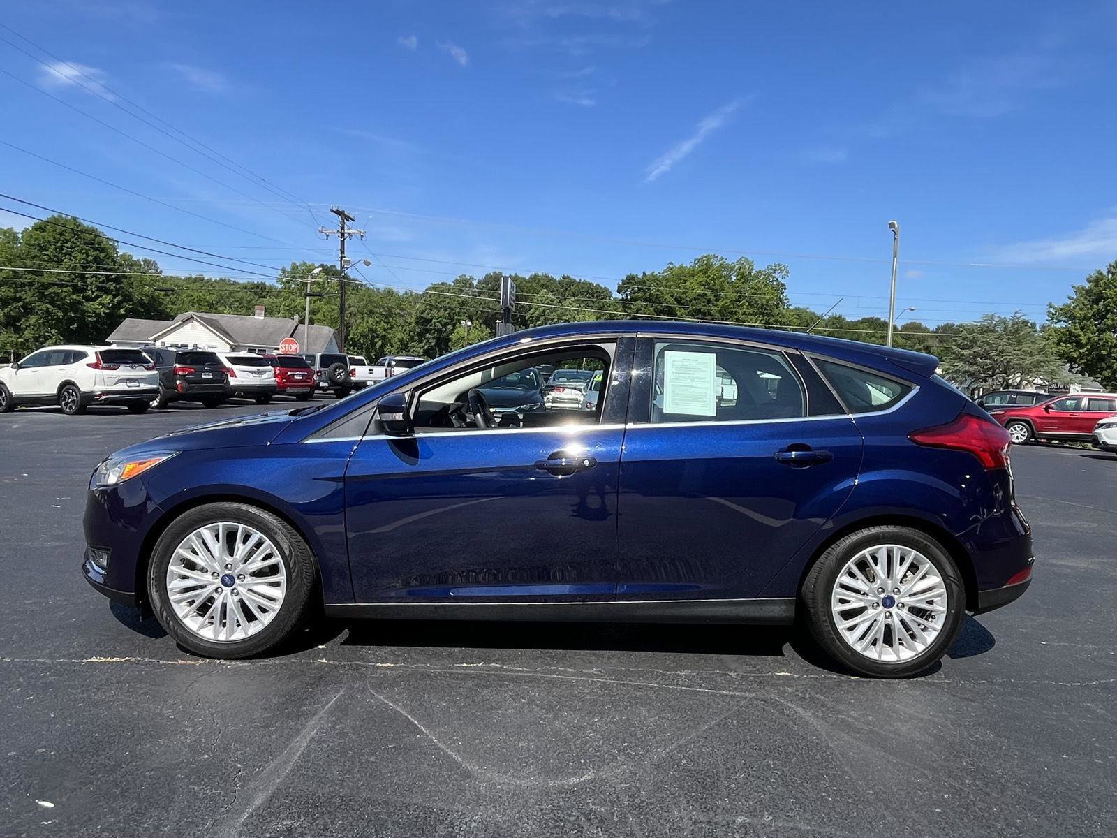 Used 2017 Ford Focus Titanium w/ Titanium Technology Package FWD image 23
