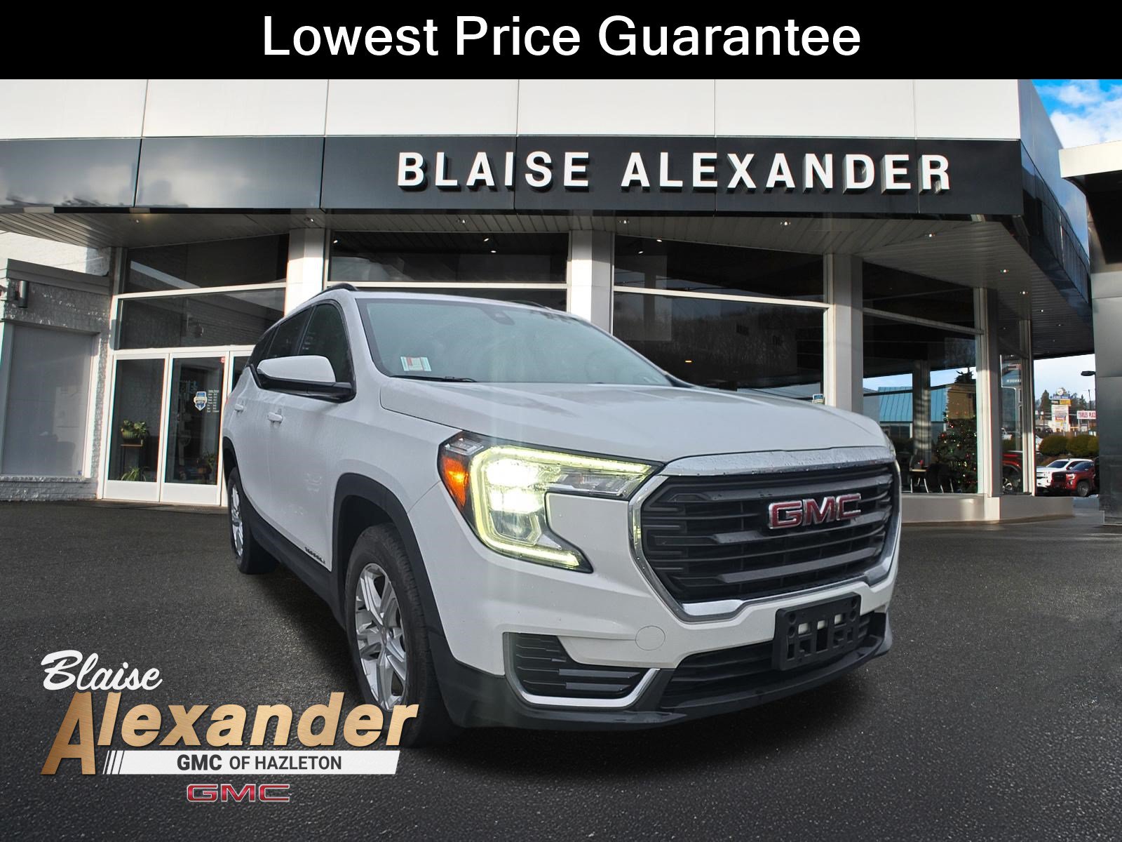 Used 2023 GMC Terrain SLE w/ Driver Convenience Package AWD/4WD image 1