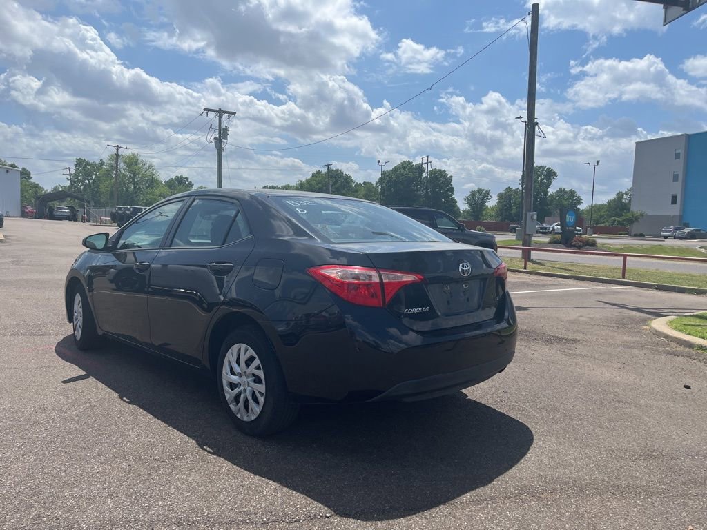 Used 2019 Toyota Corolla LE FWD image 5