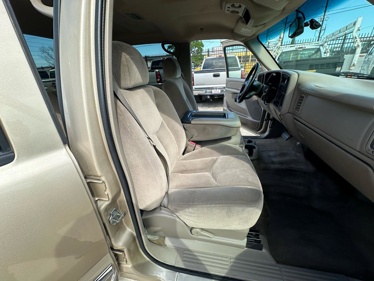 Used 2004 GMC Sierra 2500 SLE RWD image 49