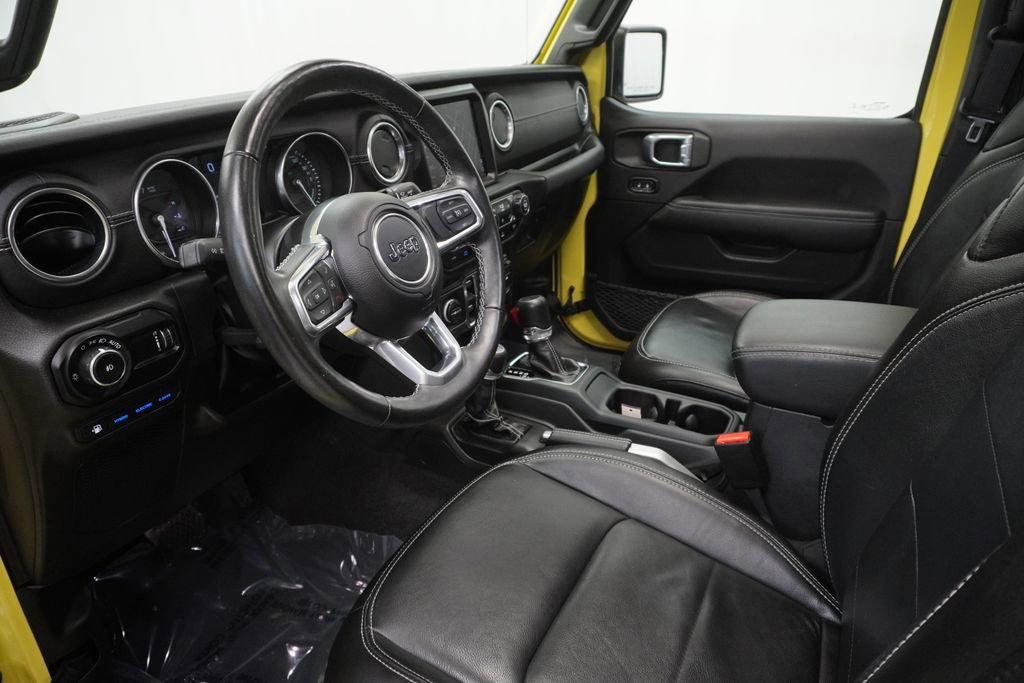 Certified 2023 Jeep Wrangler Unlimited Sahara w/ Cold Weather Group image 18
