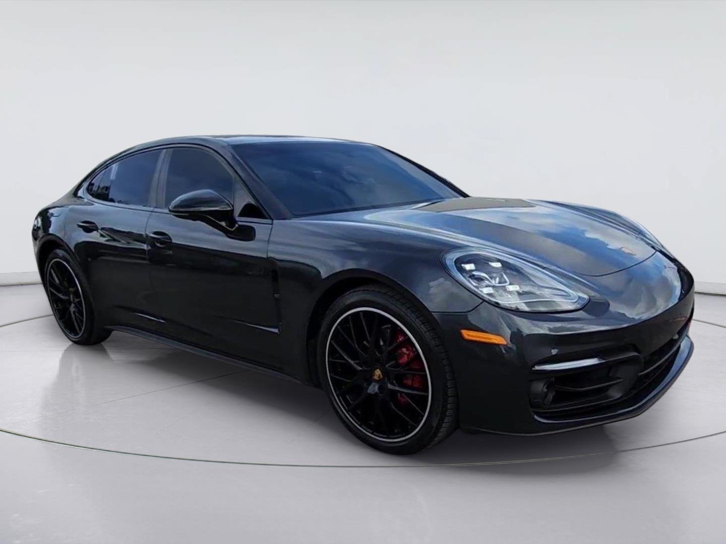 Used 2023 Porsche Panamera Platinum Edition RWD image 2