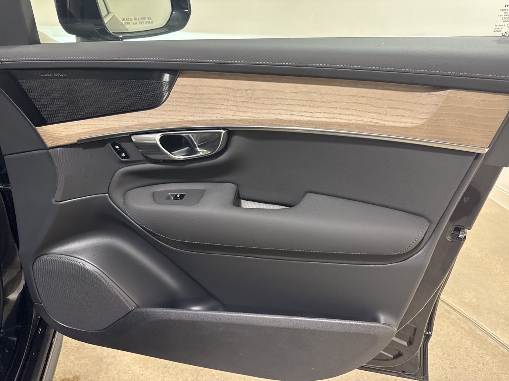 New 2026 Volvo XC90 B6 Plus w/ Protection Package Premier AWD/4WD image 27