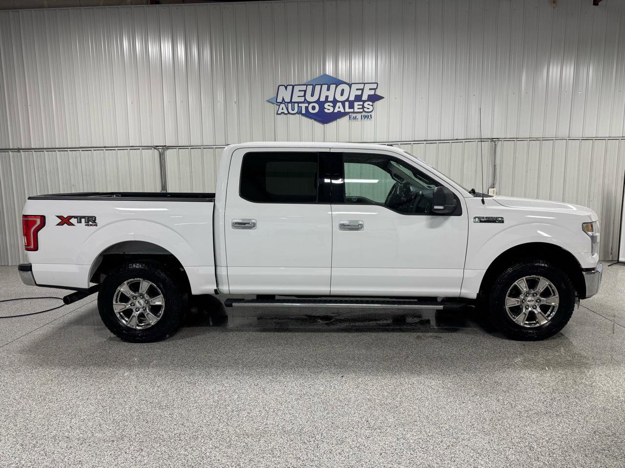 Used 2015 Ford F150 XLT w/ Equipment Group 302A Luxury AWD/4WD image 1
