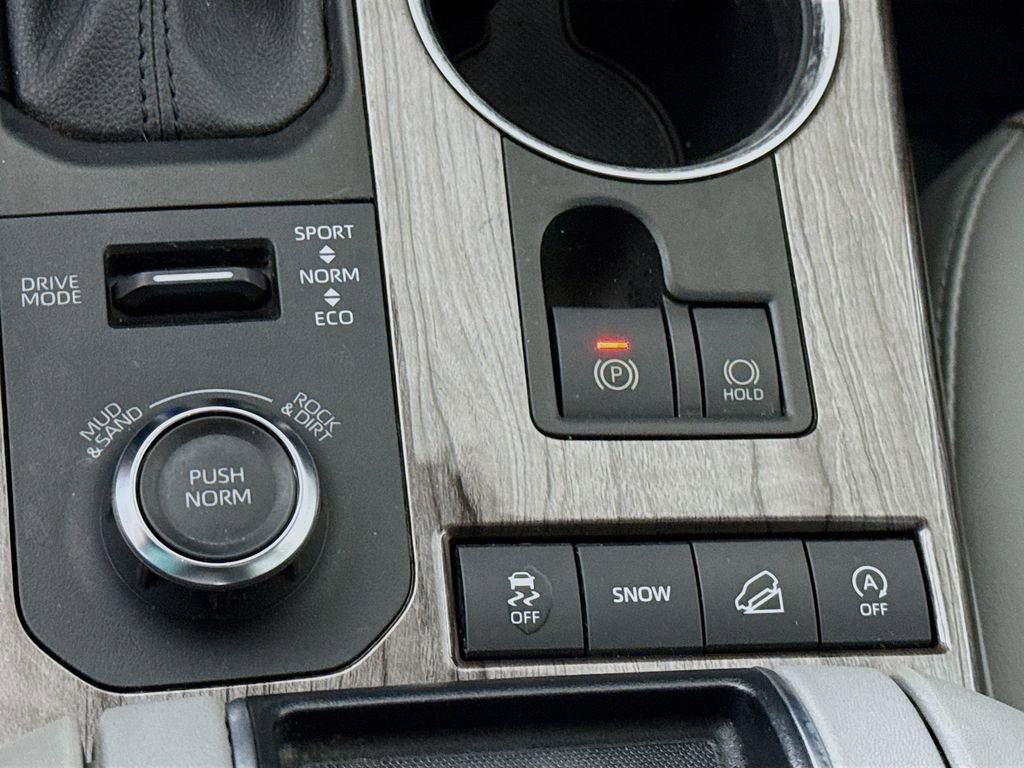 Used 2021 Toyota Highlander Platinum image 12