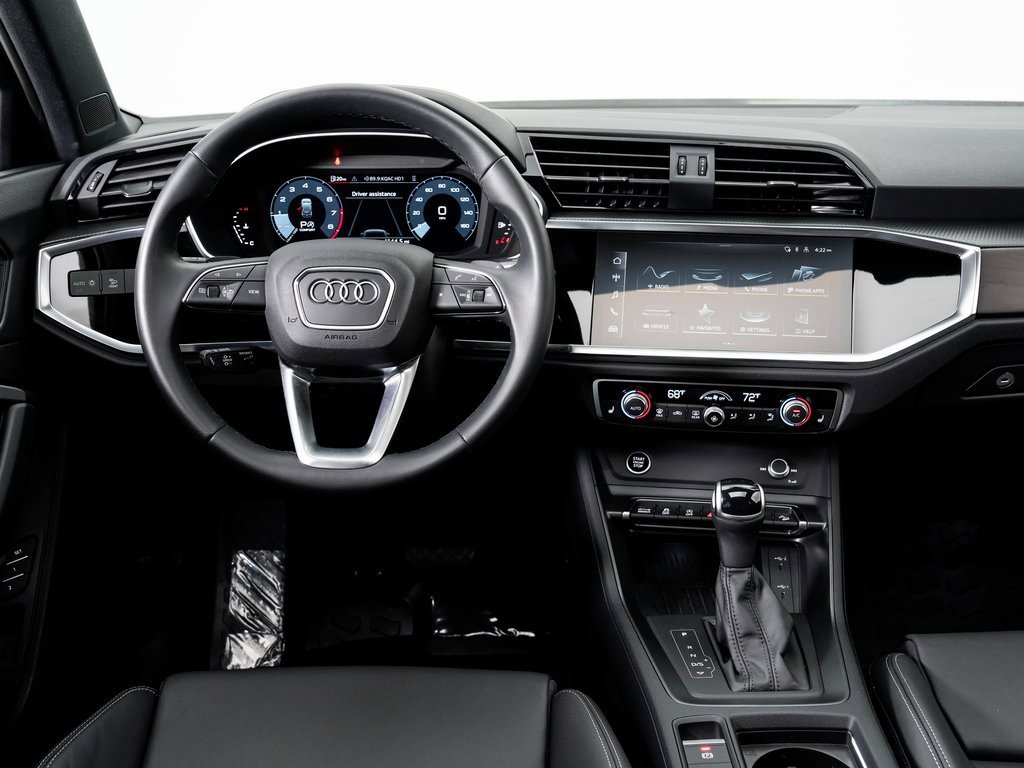 Used 2024 Audi Q3 2.0T Premium w/ Convenience Package image 15