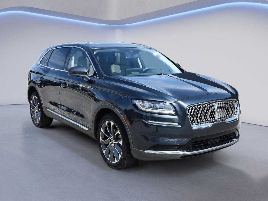 Used 2023 Lincoln Nautilus Reserve AWD/4WD image 8