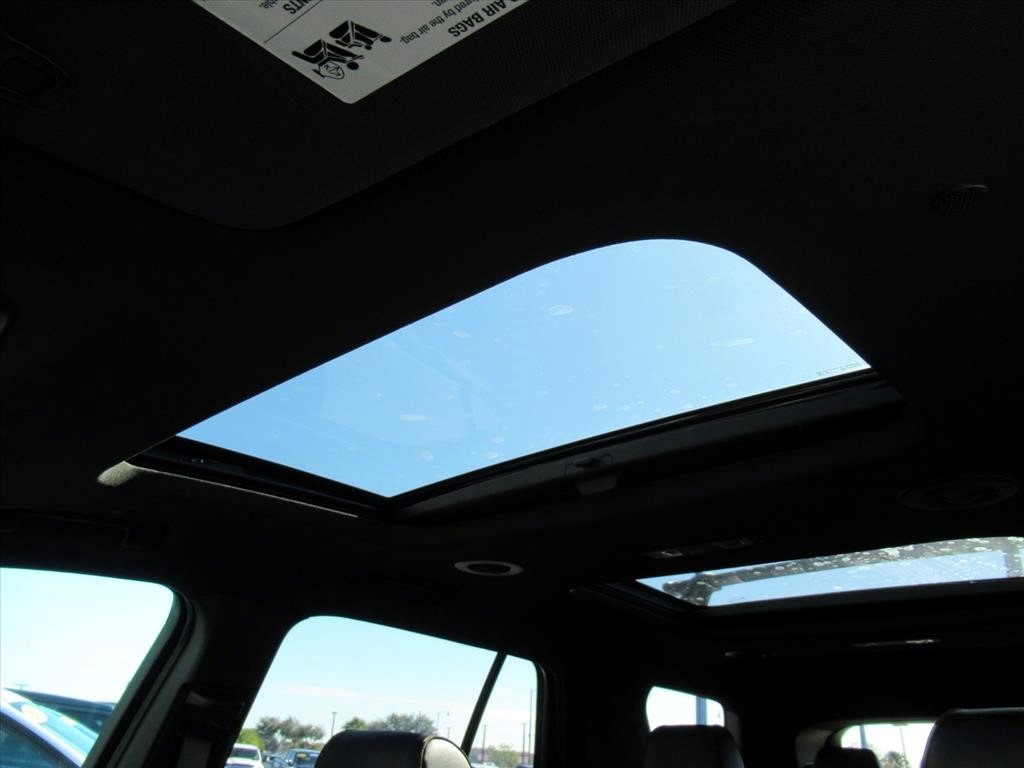 Certified 2023 Chevrolet Traverse High Country w/ LPO, 'HIT The Road' Package image 25