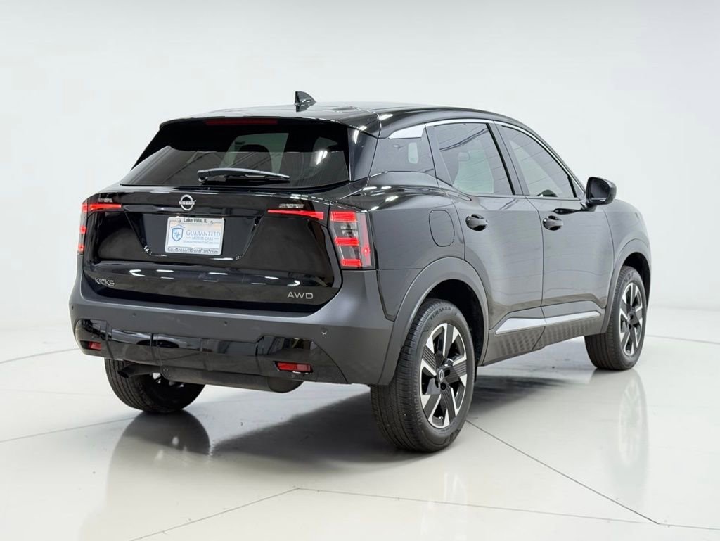 Used 2025 Nissan Kicks SV AWD/4WD image 16
