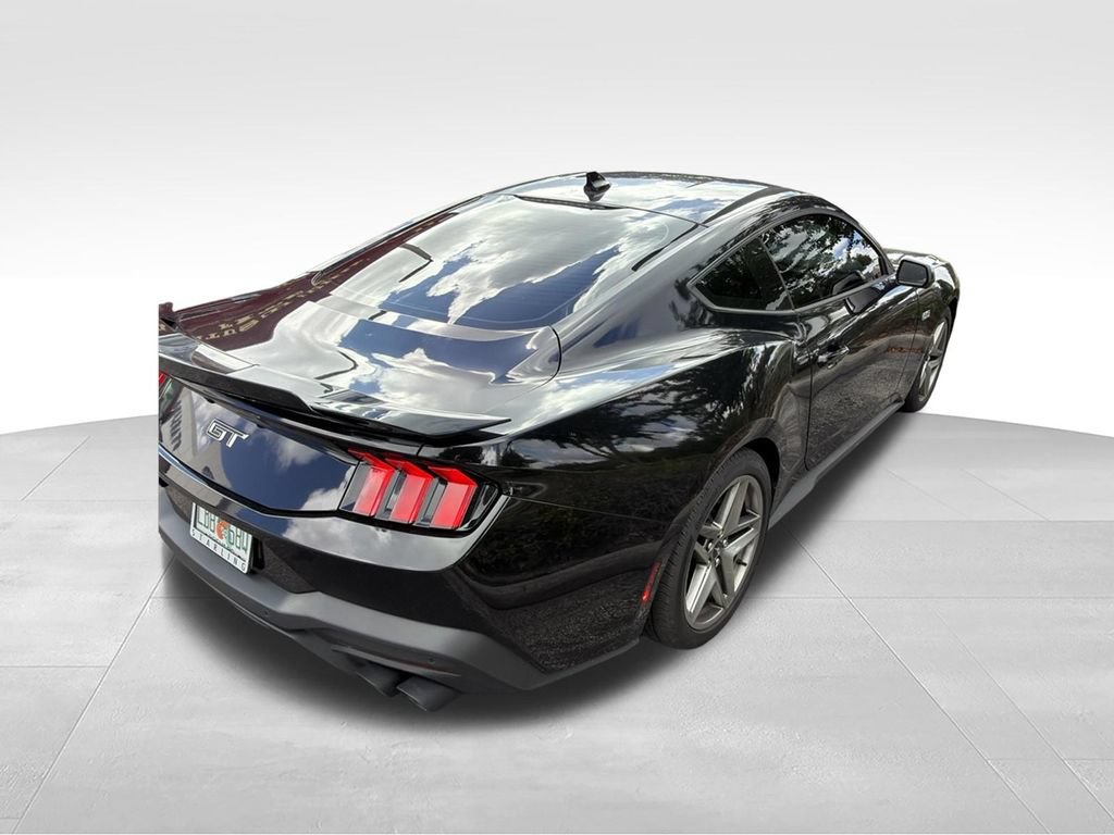 Used 2025 Ford Mustang GT RWD image 7