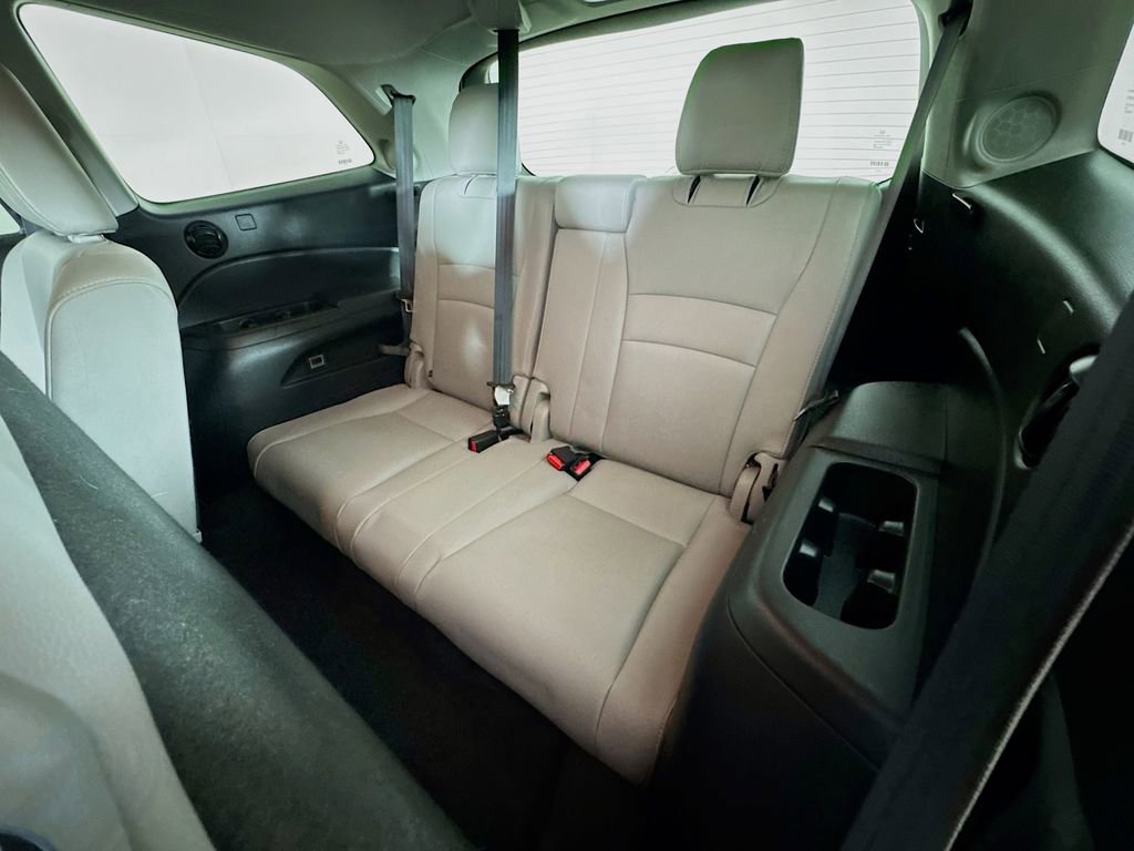 Used 2021 Honda Pilot Touring image 30