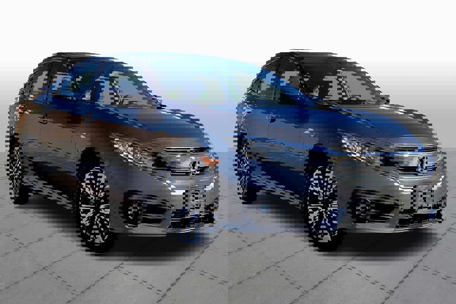 Used 2016 Honda Civic EX-L image 2