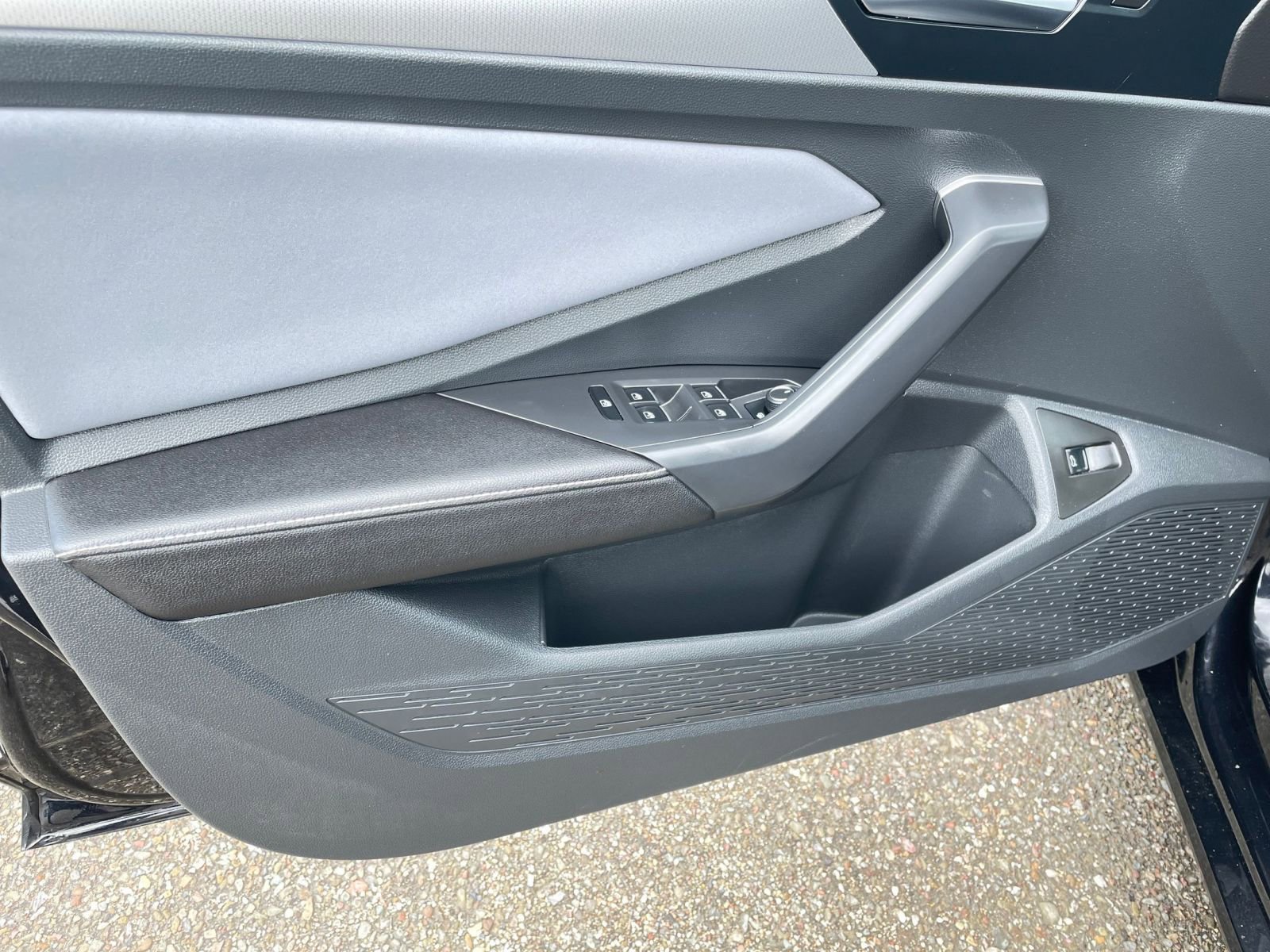 Used 2025 Volkswagen Jetta SE image 20