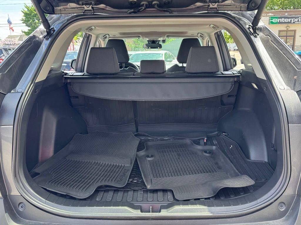 Used 2025 Toyota RAV4 XLE w/ Convenience Package AWD/4WD image 10