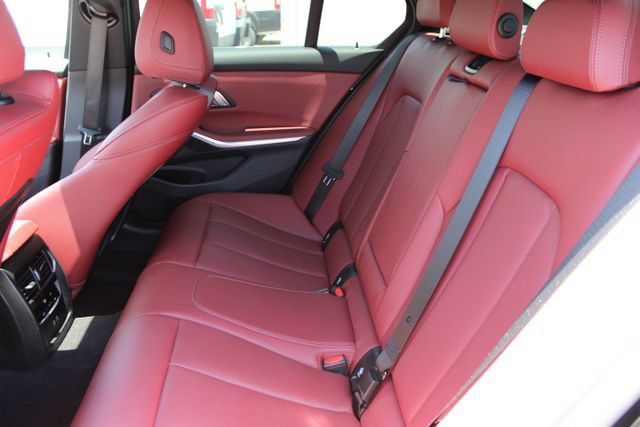 Used 2023 BMW 330i Sedan w/ Convenience Package RWD image 38