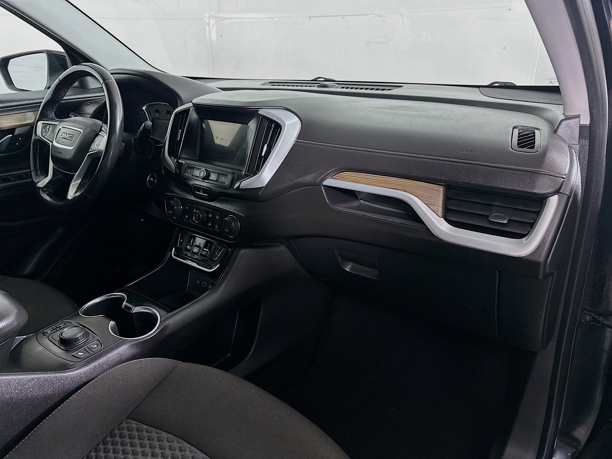 Used 2019 GMC Terrain SLE w/ Driver Convenience Package image 26