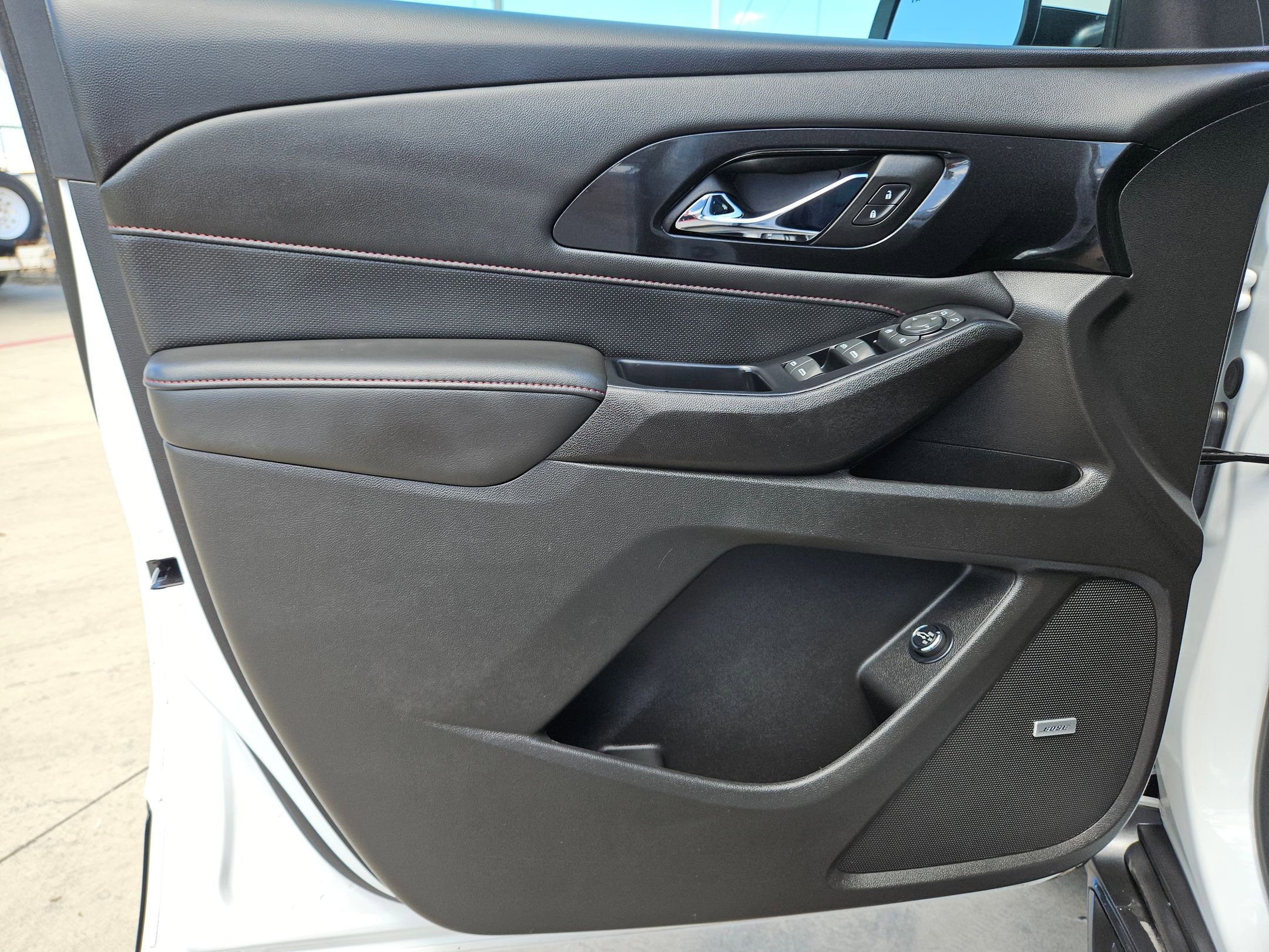 Certified 2023 Chevrolet Traverse RS w/ LPO, 'HIT The Road' Package FWD image 11