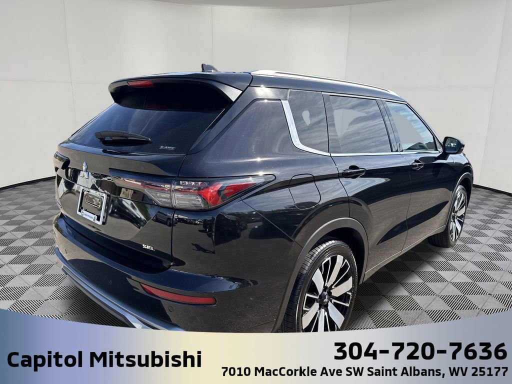 New 2025 Mitsubishi Outlander SEL image 5