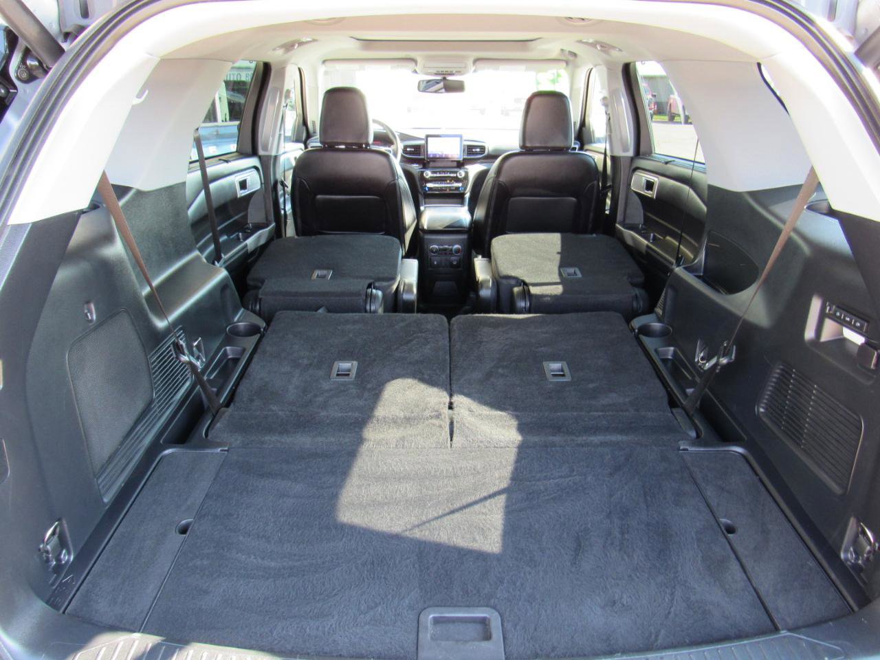 Used 2022 Ford Explorer Limited w/ Equipment Group 301A image 38