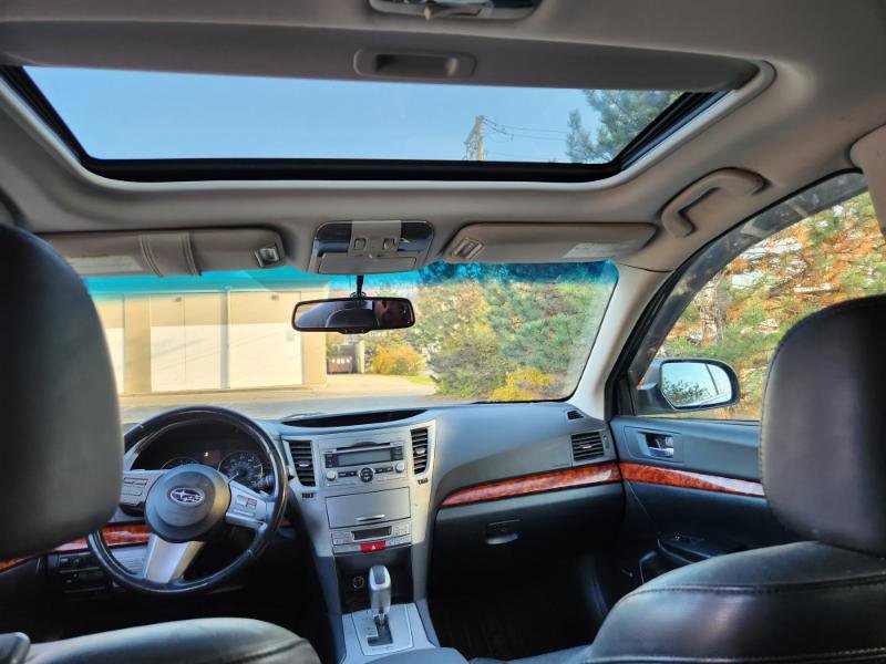 Used 2010 Subaru Outback 2.5i Limited image 39