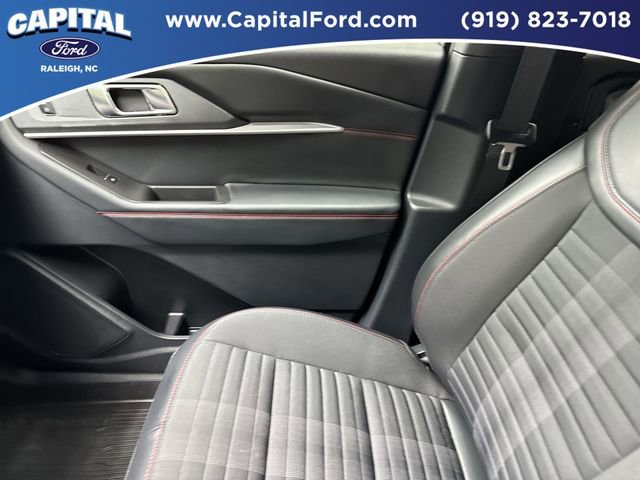 Certified 2025 Ford Explorer ST-Line w/ Premium Package AWD/4WD image 29