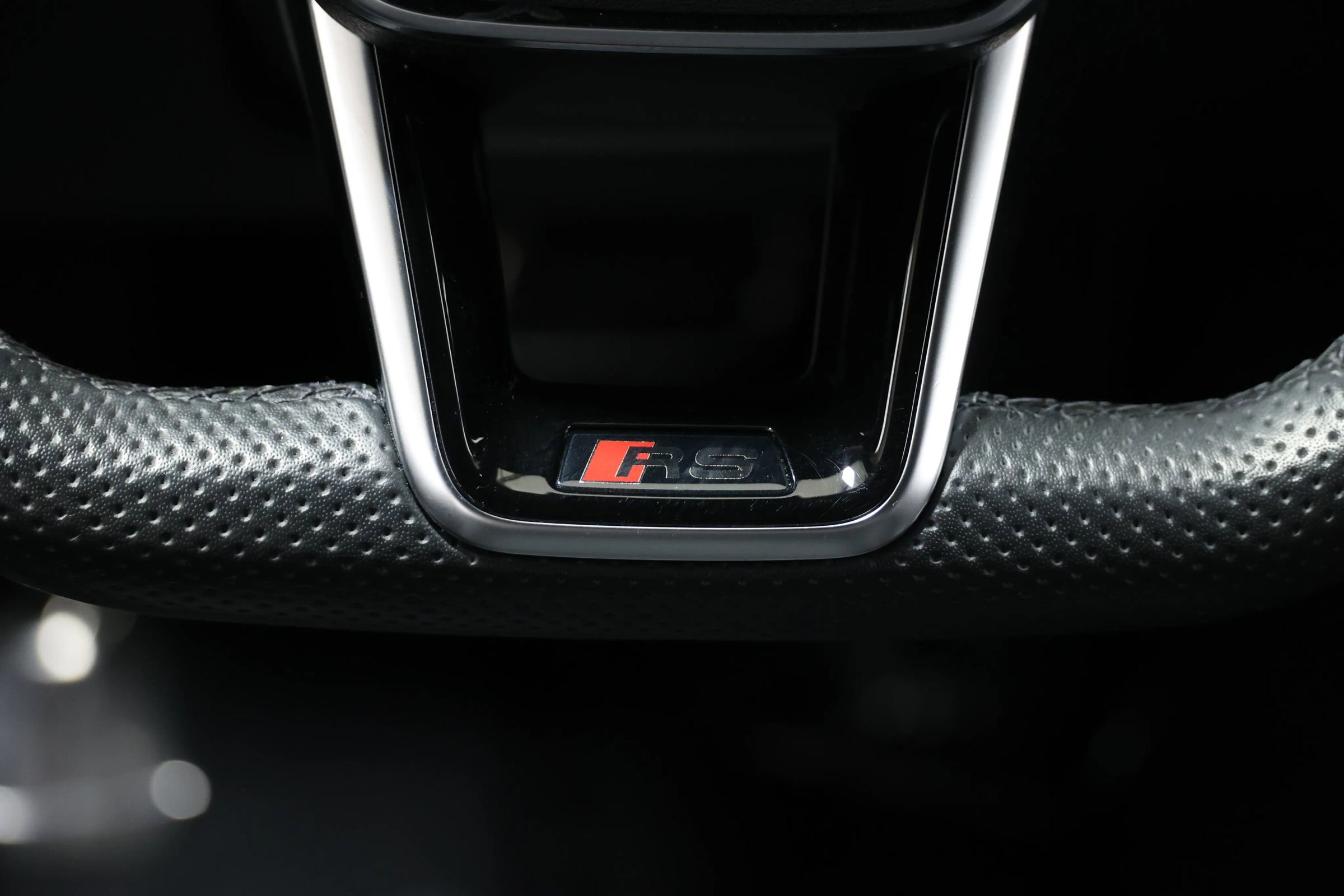 Used 2022 Audi RS e-tron GT w/ Carbon Performance Package image 26