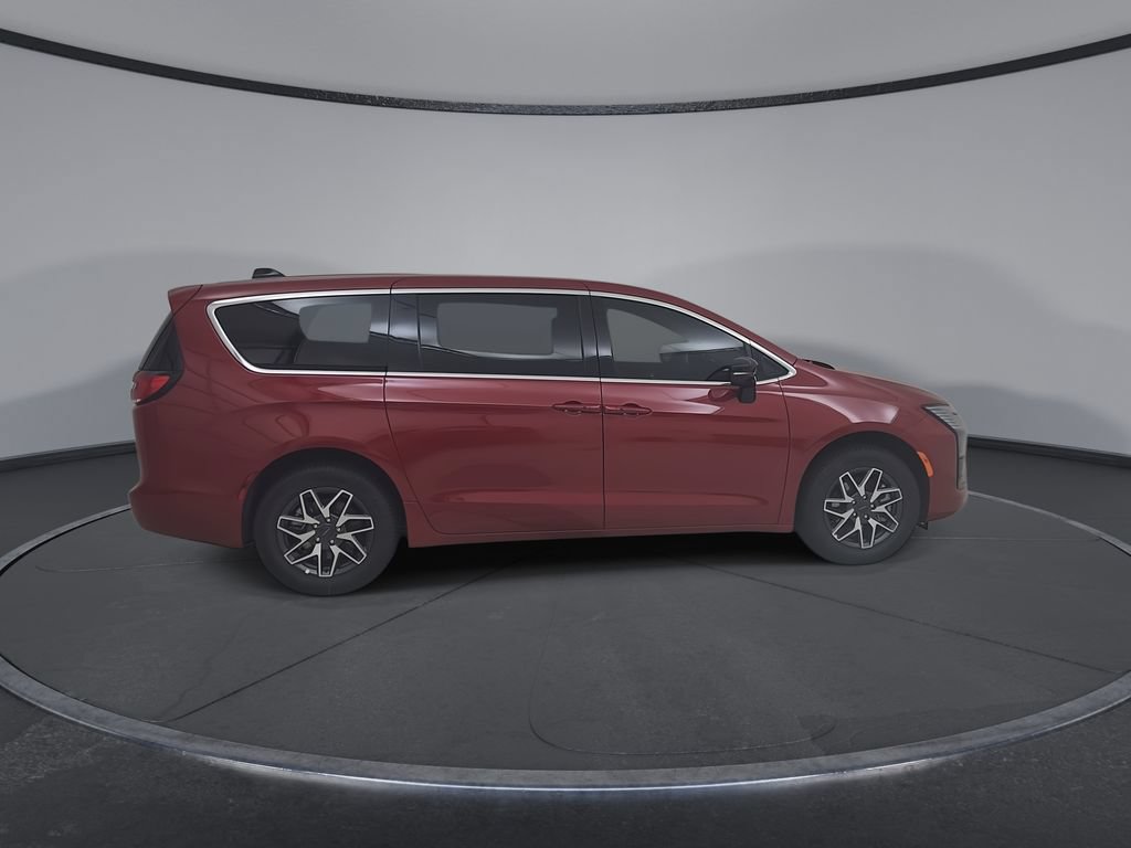 New 2027 Chrysler Pacifica Limited AWD/4WD image 16