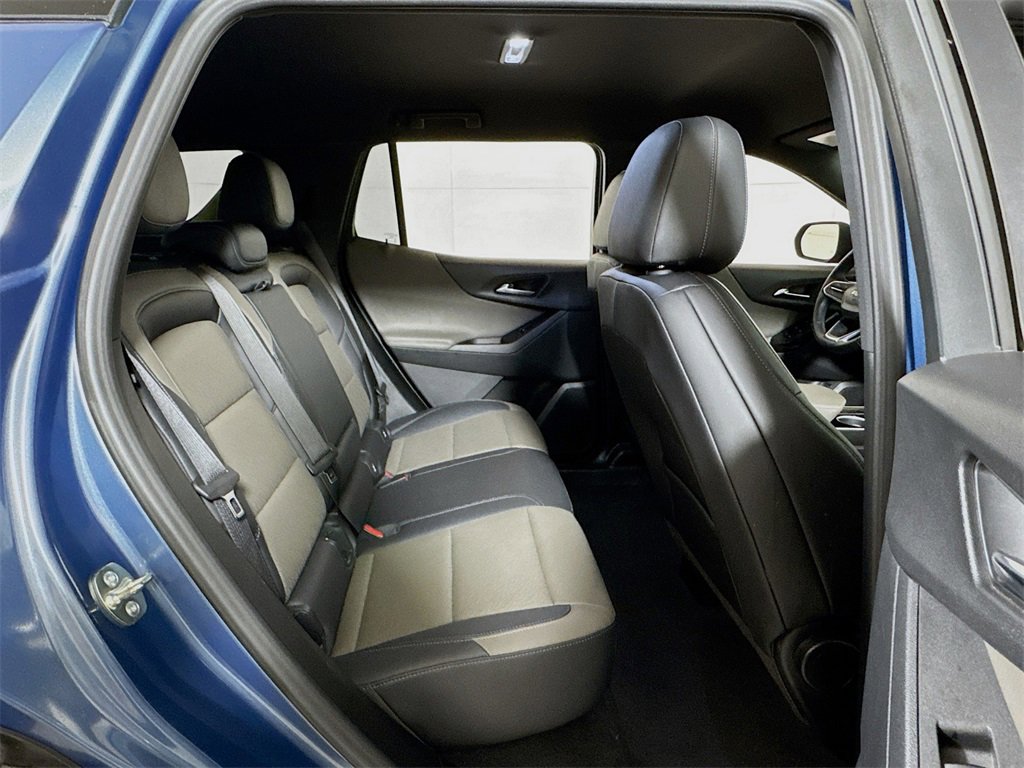 Used 2025 Chevrolet Equinox LT w/ Convenience Package II image 25