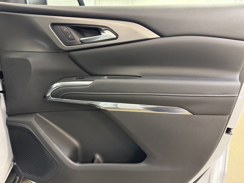 New 2026 Chevrolet Traverse LT w/ Sun and Wheel Package image 29