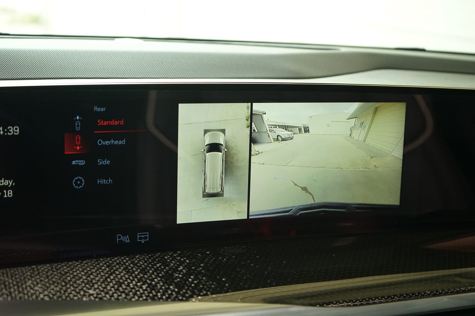 Used 2025 Cadillac Escalade ESV V AWD/4WD image 14