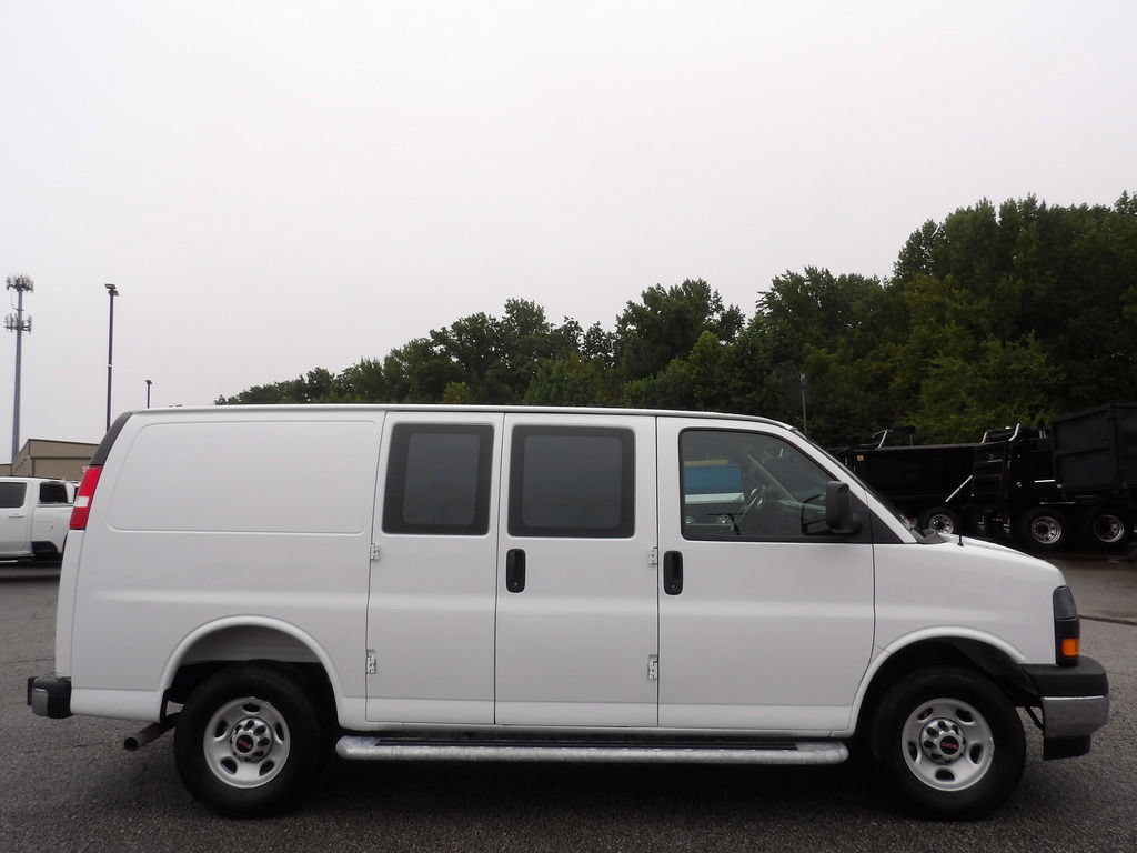 Used 2025 GMC Savana 2500 w/ Driver Convenience Package RWD image 9
