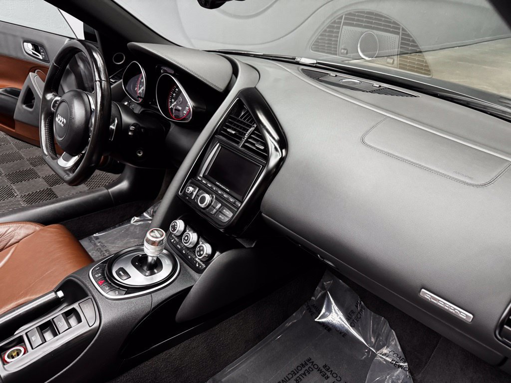 Used 2011 Audi R8 V10 AWD/4WD image 38