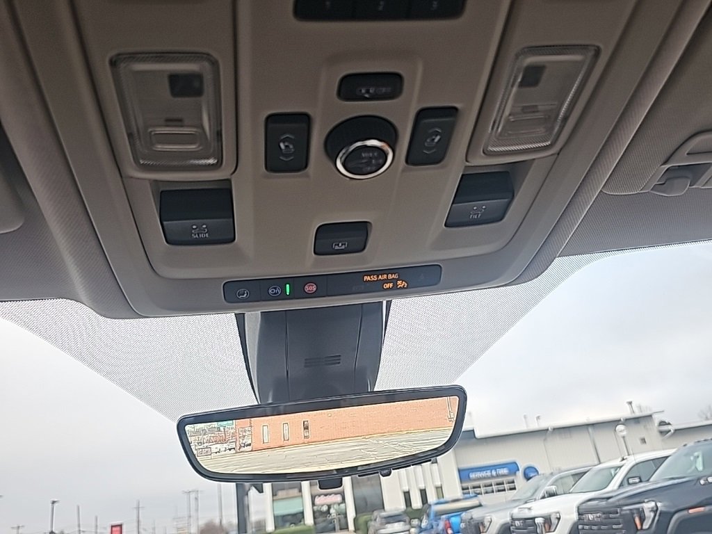 Used 2021 GMC Yukon XL Denali w/ Denali Premium Package image 27