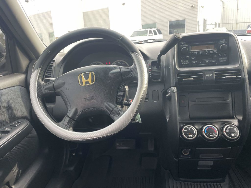 Used 2005 Honda CR-V LX image 14