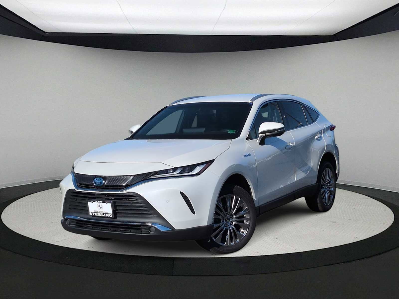 Used 2021 Toyota Venza XLE w/ Softex Package