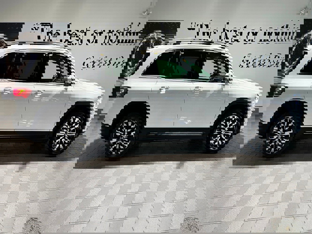 Used 2022 Mercedes-Benz GLB 250 4MATIC image 3