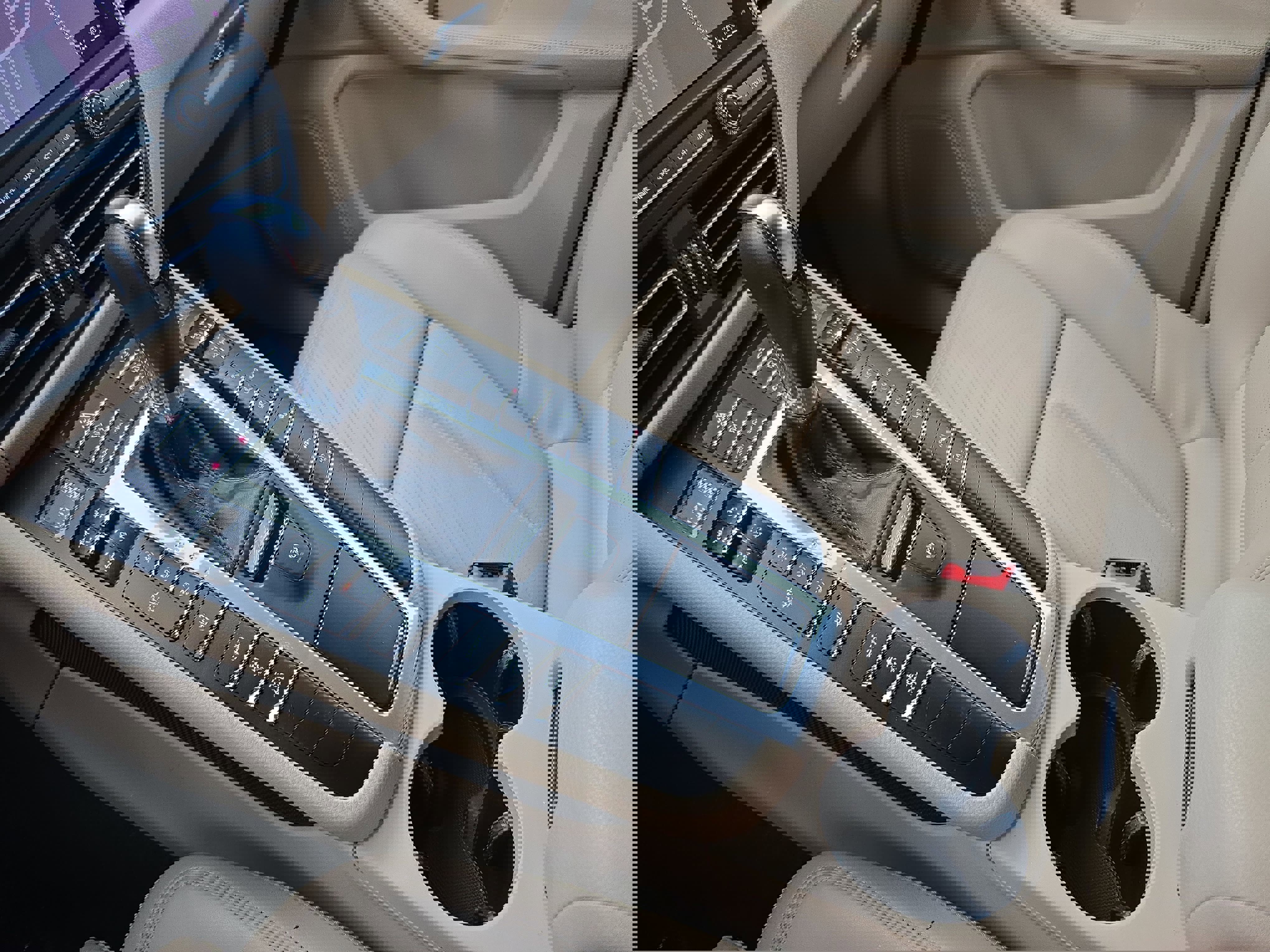 Used 2021 Porsche Macan Base image 25