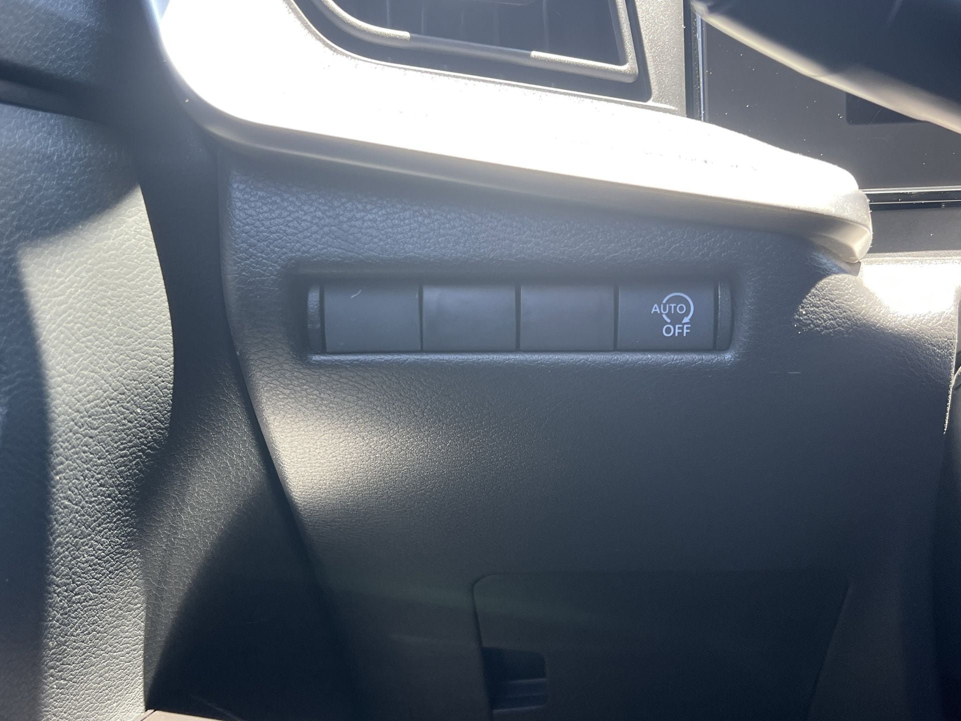 New 2026 Nissan Kicks SV w/ Cold Weather Package FWD image 11