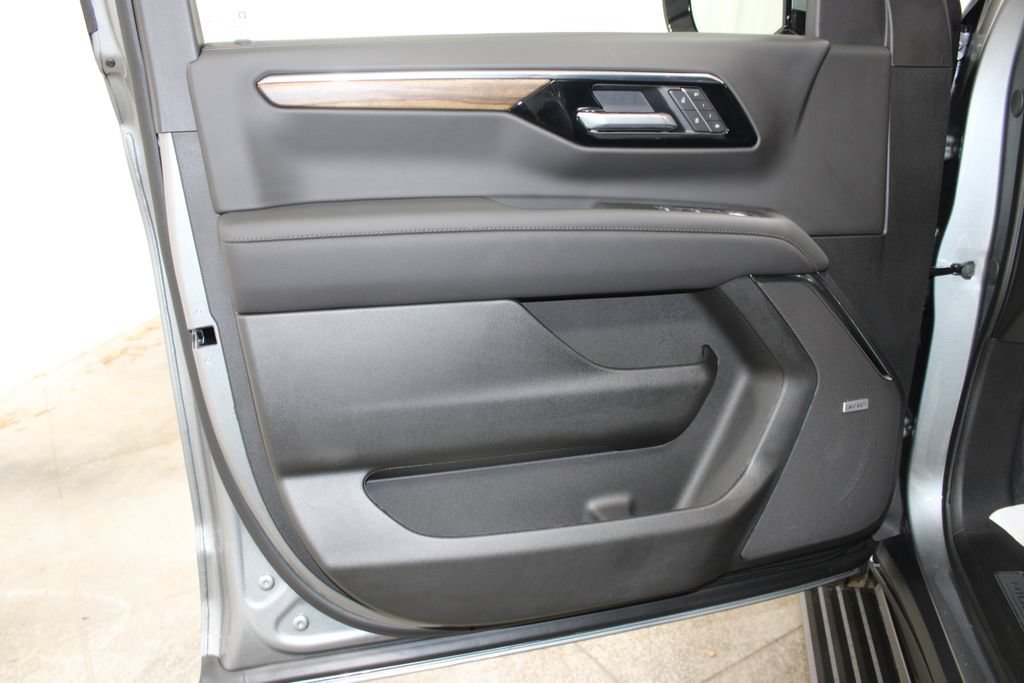 New 2026 Chevrolet Tahoe High Country AWD/4WD image 20