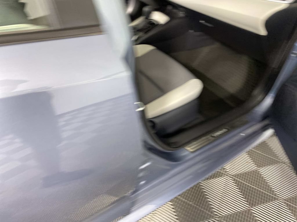 Used 2025 Toyota Corolla LE FWD image 23