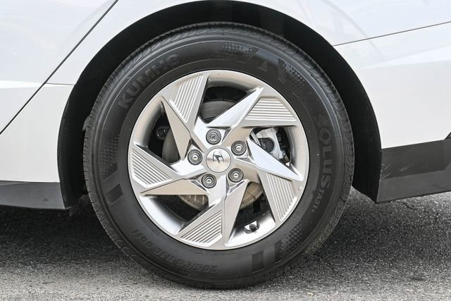 Certified 2025 Hyundai Sonata SE image 10