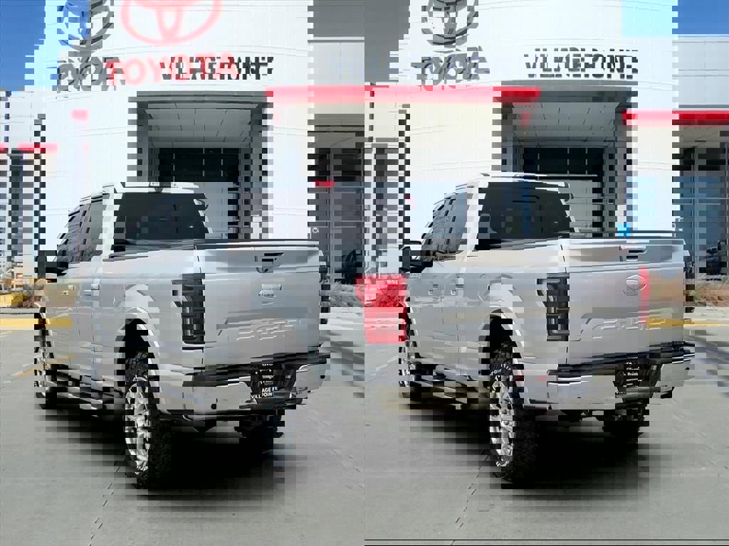 Used 2017 Ford F150 Lariat w/ Equipment Group 501A Mid image 3