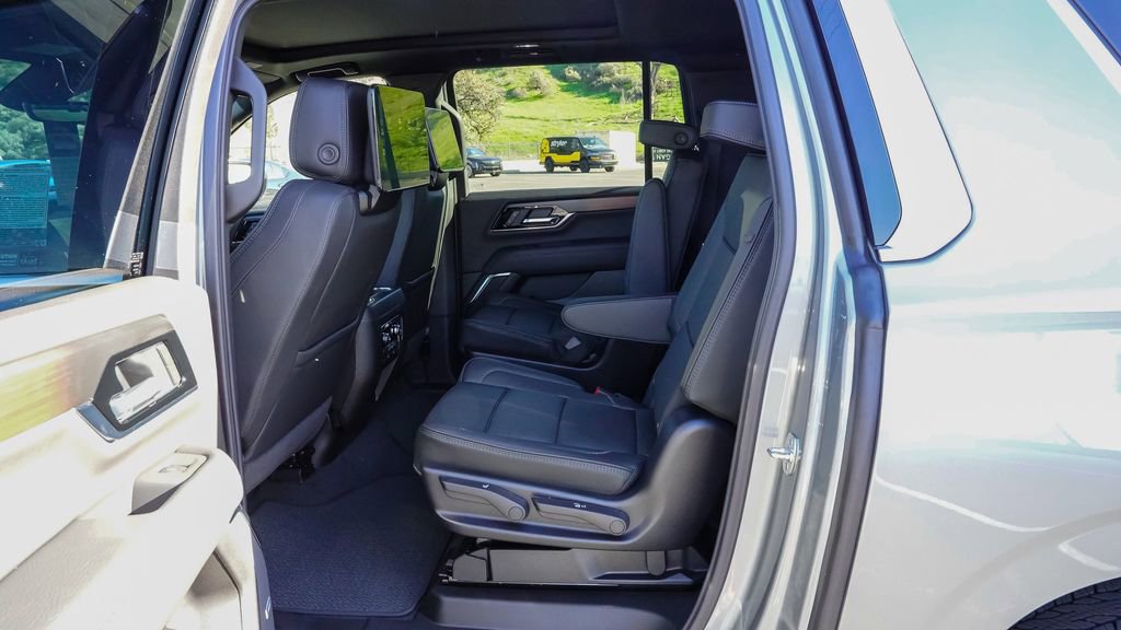 New 2026 GMC Yukon XL Denali w/ Advanced Technology Package image 12
